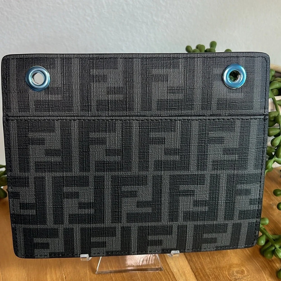 Fendi ROMA clutch pouch 🩶 New Without Tags - Picture 5 of 10